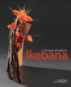Ikebana through all Seasons